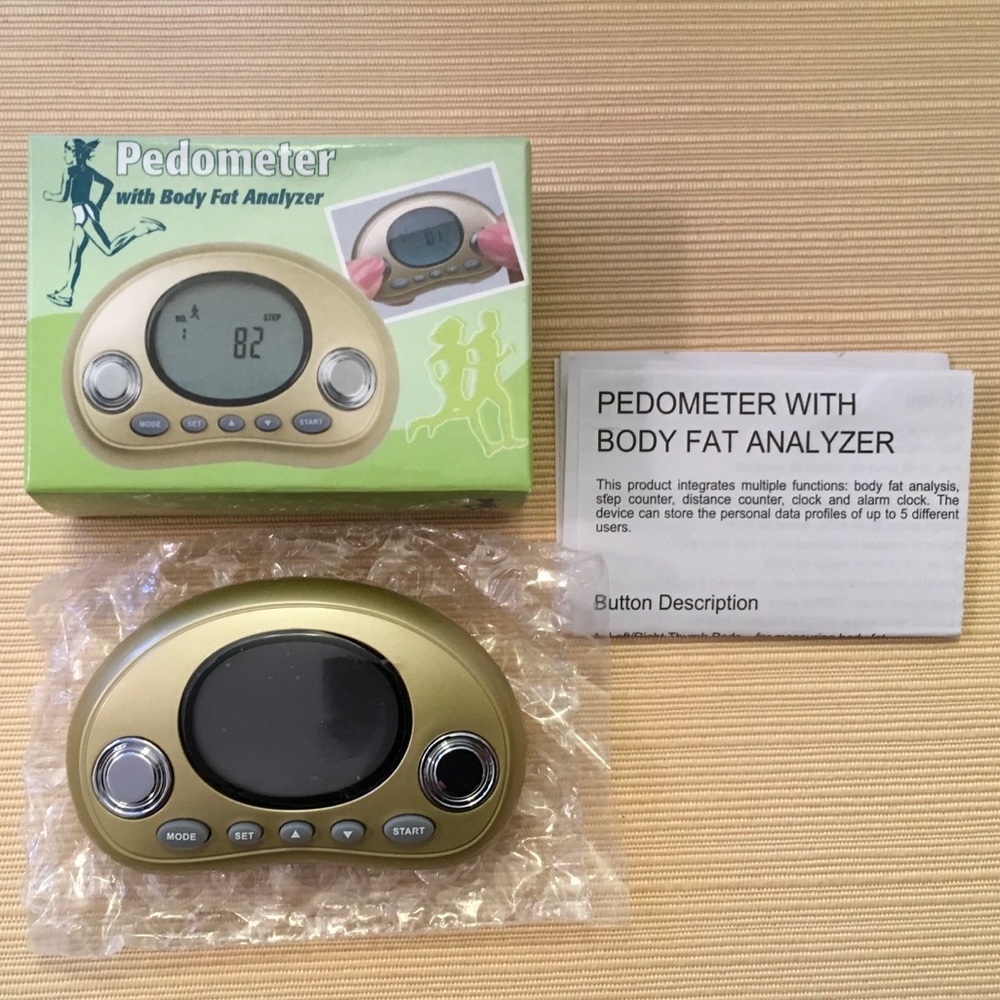PEDOMETER WITH BODY FAT ANALYZER
